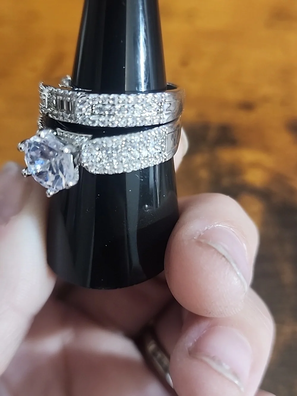 Size 8 2 Pcs Rings Luxury Fully Rhinestone engagement Runs suitable For Wedding